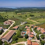 Villa Lara