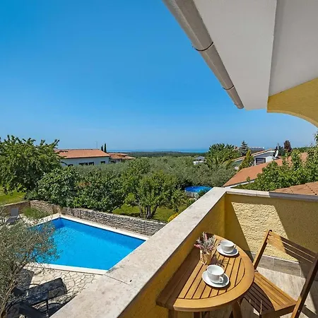 Villa Lara Velovici