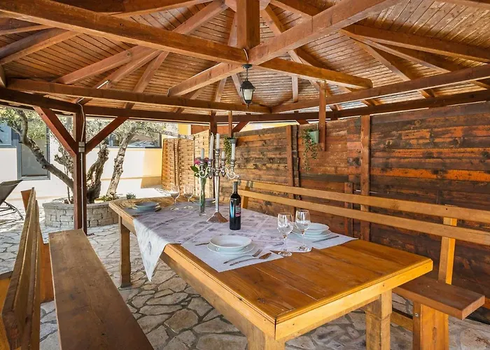 Villa Lara