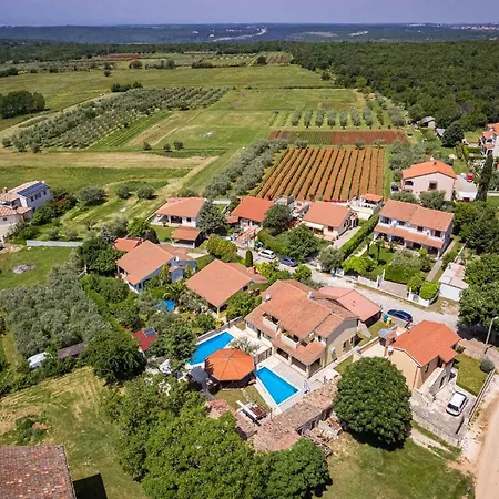 Villa Lara